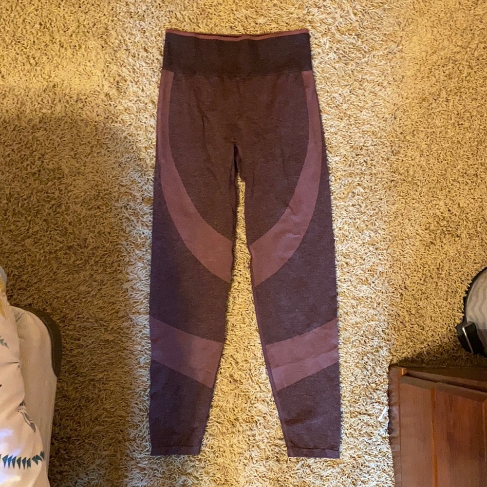 Breathable cute leggings from Victoria’s Secret!